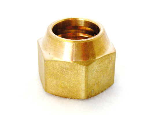 QE Quality - Brass Short Nut  1/2"